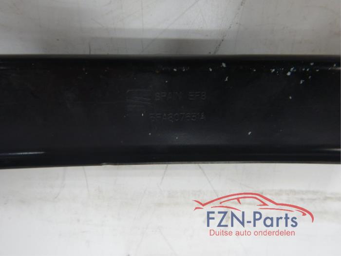 Seat Leon 5FA Bumperbalk Voorzijde Strip