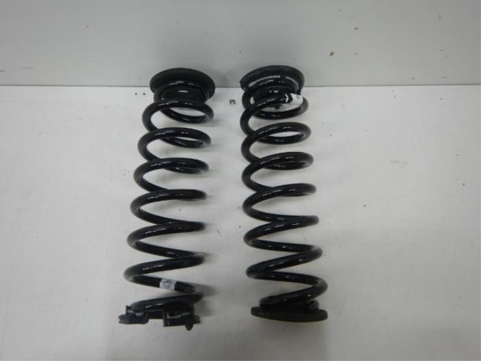 VW Tiguan 571 Hybride Veren Set Achterzijde Links+Rechts