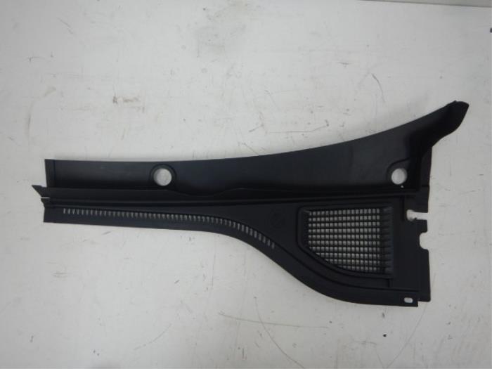 VW Golf 8 Parafaan Afdekkingsplaat Links