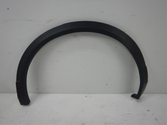 Wielrand achter Volkswagen T-Roc (22742703)
