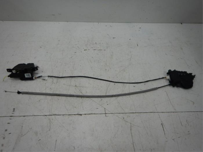 BMW 5-Serie F10 LCI Achterklepslot Softclose