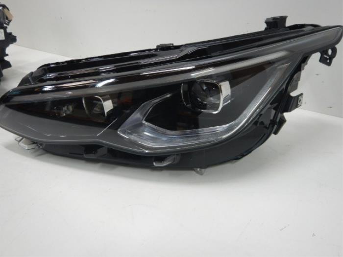 VW Golf 8 R Black Edition IQ LED Koplamp Links L