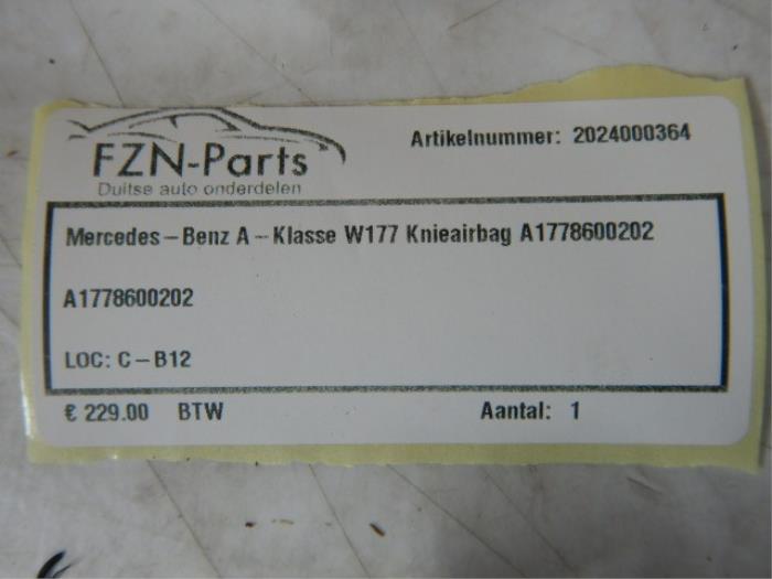 Mercedes-Benz A-Klasse W177 Knieairbag