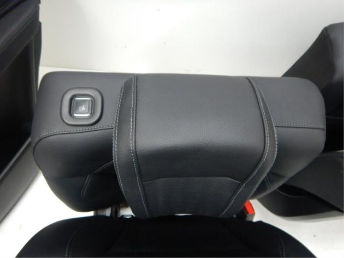 Mercedes-Benz GL-Klasse X166 7 Pers Interieur Leder Zwart Stoelen Elektrisch Verstelbaar L/R Memory Stoel Verwarming V/A Zonder Airbags