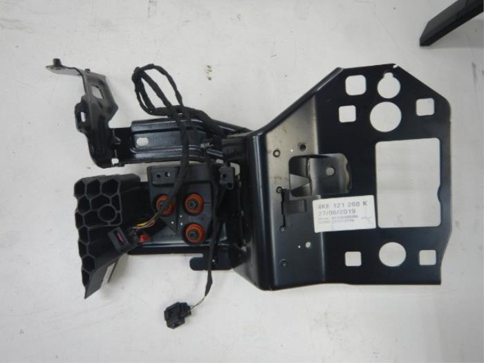 Audi E-Tron 4KE Frame Flens opbouw rechts