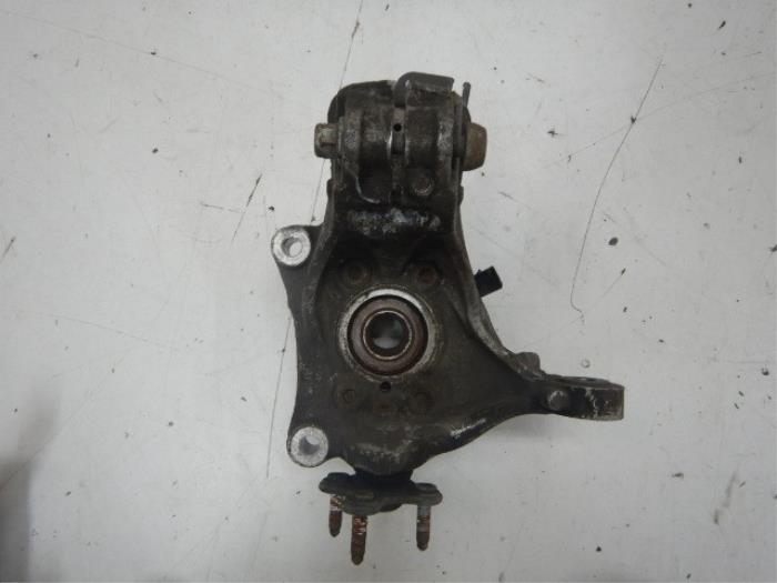 VW Passat B6 Fusee Rechts-voor