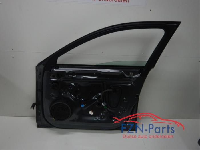Portier 4Deurs rechts-voor Audi A4 (22723029)