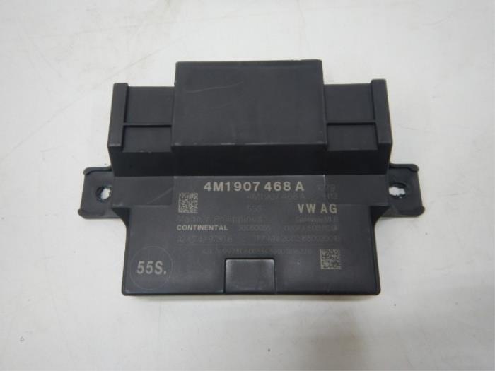Gateway module Audi A4 (22734222)