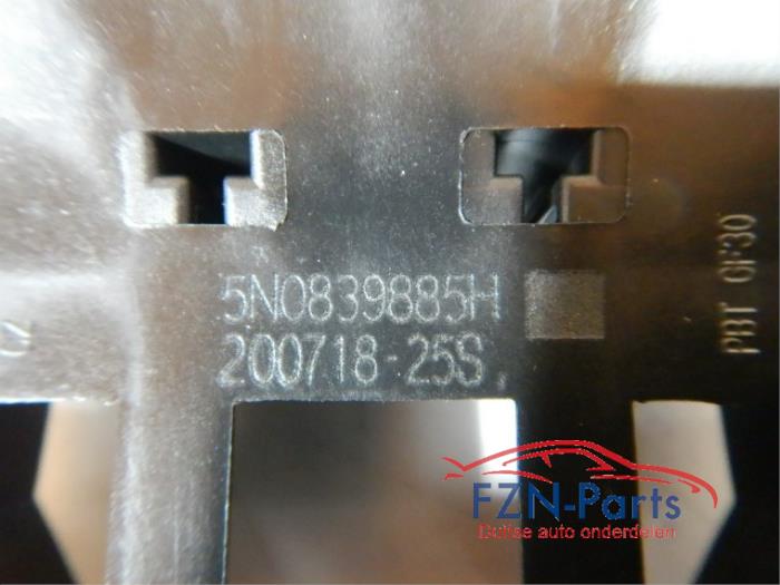 Portiergreep 4Deurs links-voor Volkswagen Polo (22741165)
