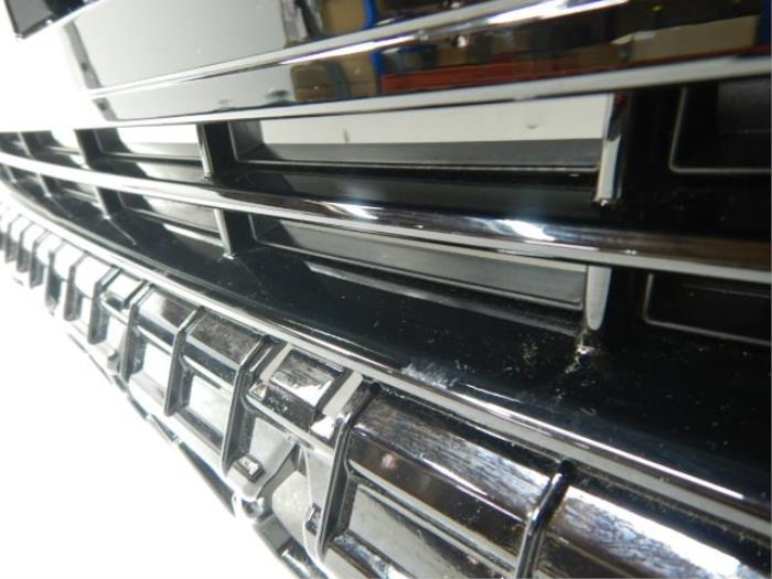 Man TGE Grille Hoogglans Chroom