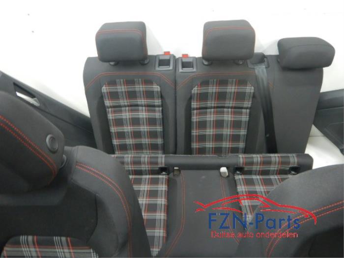 VW Polo 2G GTI Interieur Stof RHD Deurpanelen Voorstoelen hoogteverstelbaaroude airbags retourEngels interieurVoorstoelen achterbank deurpanelen