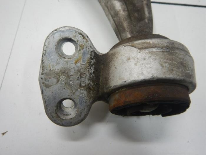 Draagarm links-voor BMW Z4 (22727484)