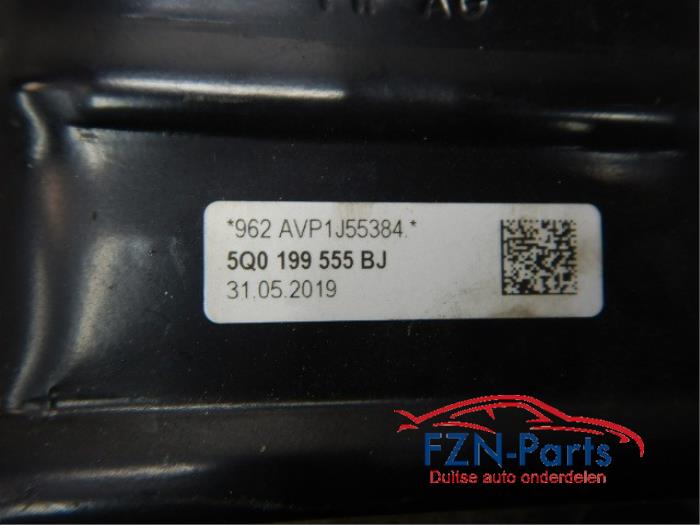 VW Golf 7 Facelift Motorsteun Bakzijde