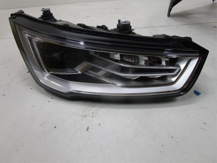 Audi A1 8XA Xenon LED Koplamp Rechts R