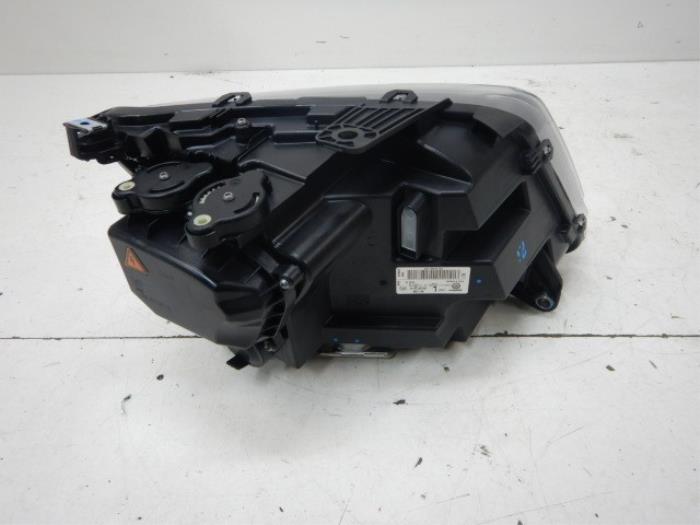 Koplamp links Volkswagen Amarok (22721846)