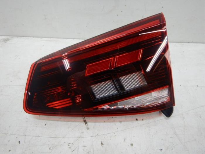 Achterlicht rechts Volkswagen Passat (22725500)