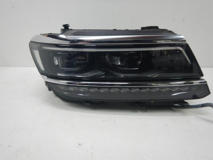 VW Tiguan 5NA VOLLED Koplamp Rechts