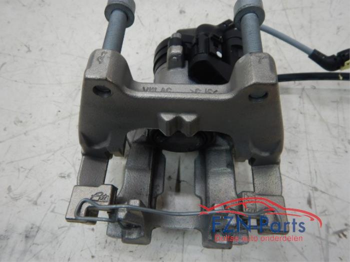 VW Tiguan 5NA Remklauw Rechts-achter