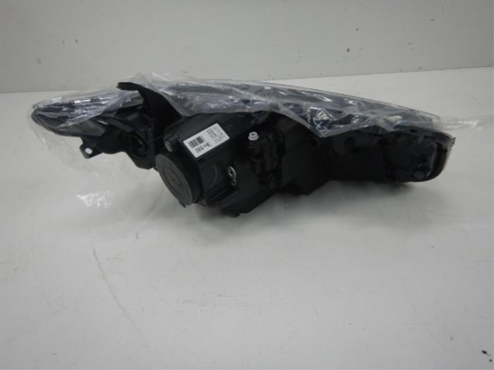 Toyota Auris E-180 LED Koplamp Links