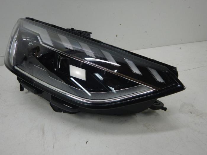 Audi A4 8W Facelift Koplamp rechts