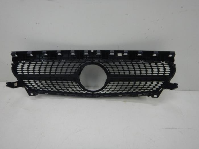 Mercedes-Benz CLA W117 AMG Nightpakket Diamond Grille