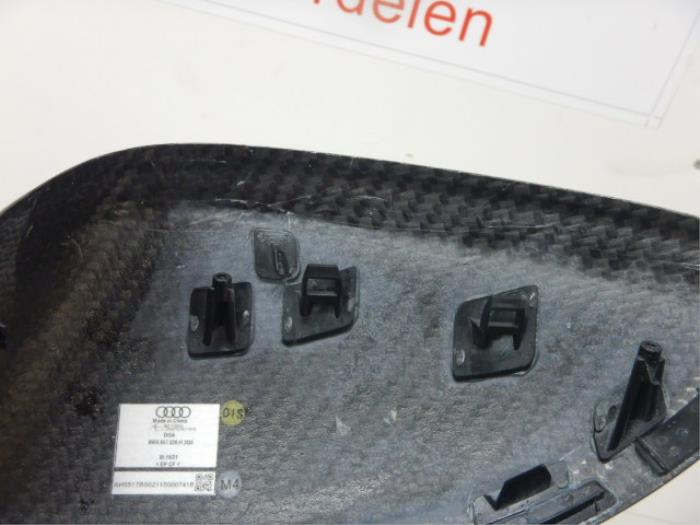 Audi RS4 8W Carbon Spiegelkappen L+R Side-Assist