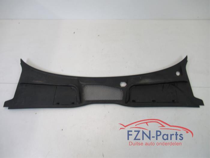 Audi A4 8W Parafaan Afdekkingsplaat