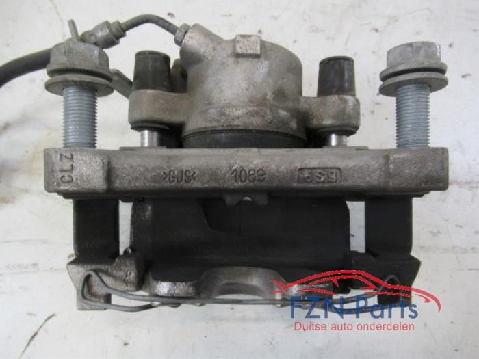 Audi A4 8W Remklauw Rechts-Voor