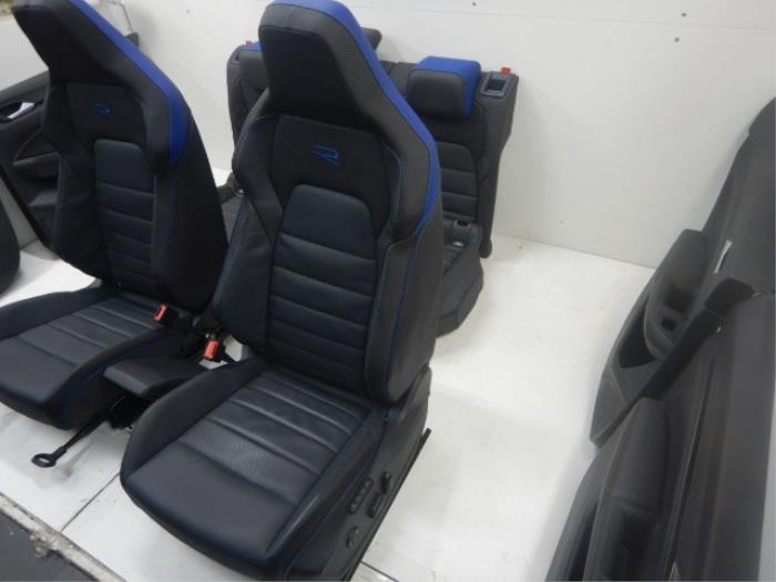 VW Golf 8 R Interieur Leder Stof Verwarmd Koeling Memory Carbon