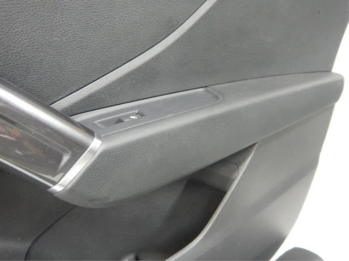 Portierbekleding 4Deurs rechts-voor Audi Q2 (22739251)