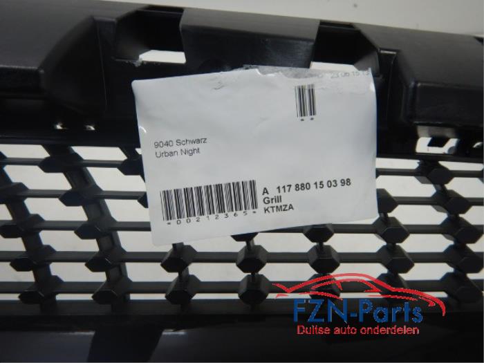 Mercedes-Benz CLA W117 Nightpakket Diamond Grille