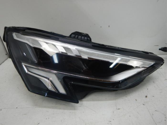Audi A3 8Y VOLLED Koplamp Rechts