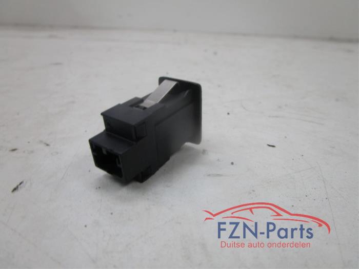 VW Golf 5 AUX Aansluiting