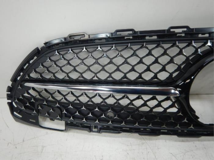 Mercedes-Benz C-Klasse W206 Diamond grille PDC Hoogglans Zwart Chrome