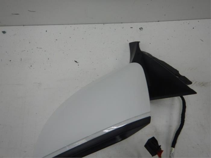 VW T-Roc 2GA Spiegel Links Inklapbaar Side-Assist LC9A Elektrisch Verstel en Verwarmbaar Geïntegreerd Knipperlicht Side-Assist, Home ComingKleur: LC9A Pure White Volkswagen, T-roc, 2GA, Spiegel, Buitenspiegel 2.0 R 4motion