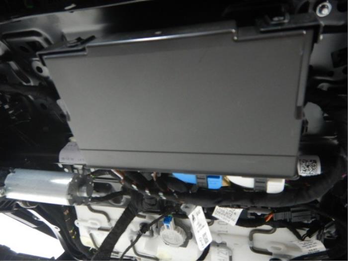 VW ID4 11A Interieur Leer-Alcantara Bruin/Grijs Elektrisch VerstelbaarMemory, MassageMist deurpanelenEigen Airbags overzettenInterieur, Achterbank, Leer-Alcantara, ID4 11A Electric