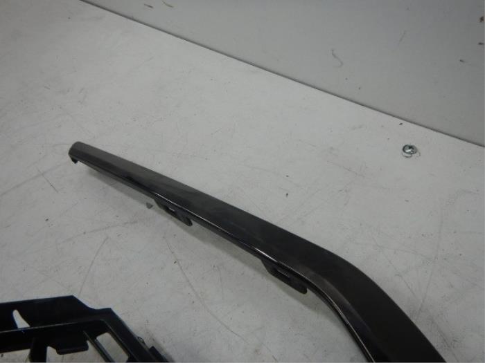 BMW X7 G07 M Bumperinleg Links