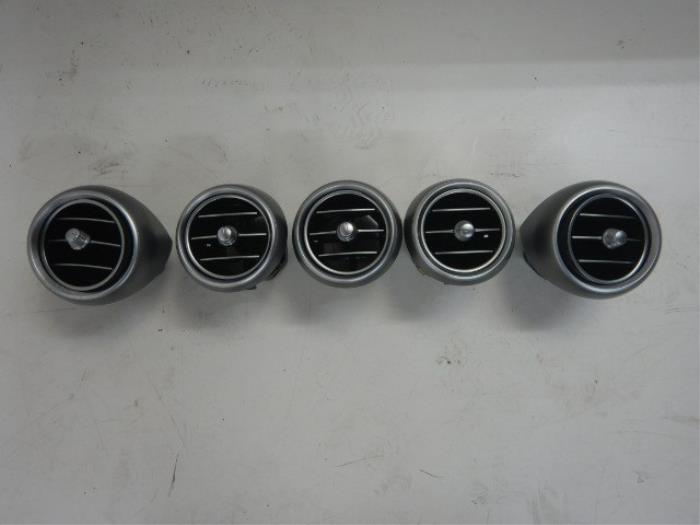 Luchtrooster Dashboard Mercedes C-Klasse (22735915)