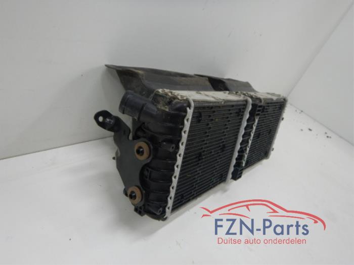 Radiateur Audi R8 (22743761)