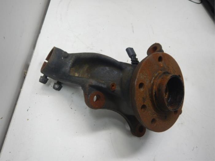 VW Transporter T6.1 Fusee Links voor