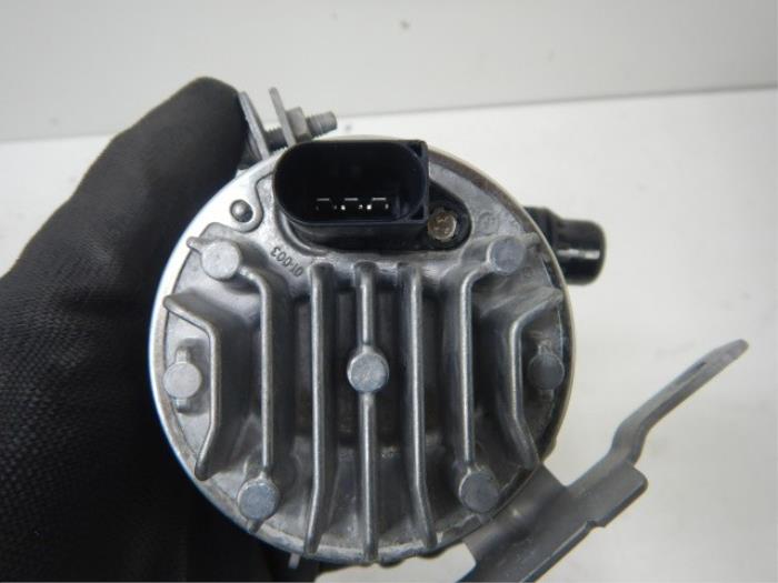 Extra waterpomp Mercedes Sprinter (22729257)