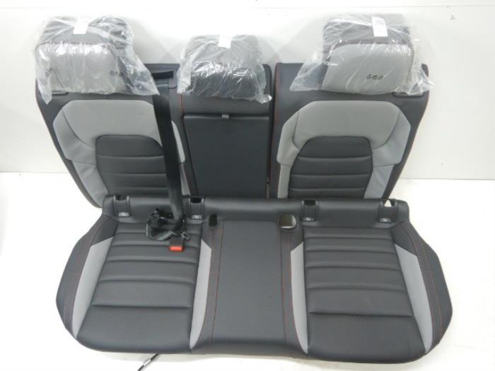 VW Golf 8 Facelift GTI Interieur Leer Compleet Zwart Grijs Rood Voorstoelen Memory, Elektrisch Verstelbaar, VerwarmbaarVerkoelbaar Deurpanelen Verlicht Geen AirbagsInterieur, Compleet 2.0 GTI Clubsport
