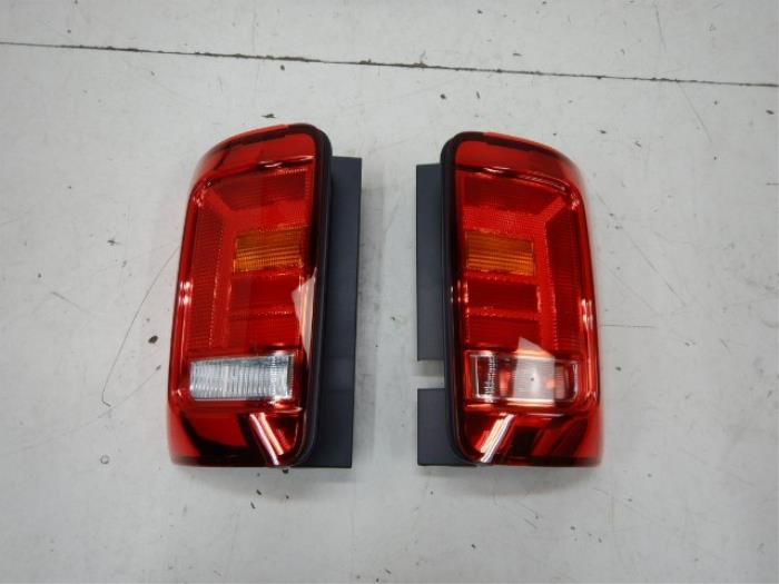 Achterlichtset links+rechts Volkswagen Caddy (22725730)