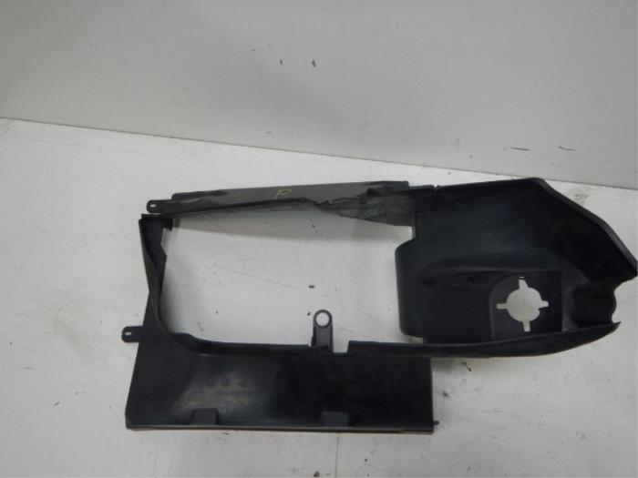 Audi R8 420 Luchtgeleider Rechts Extra Radiateur