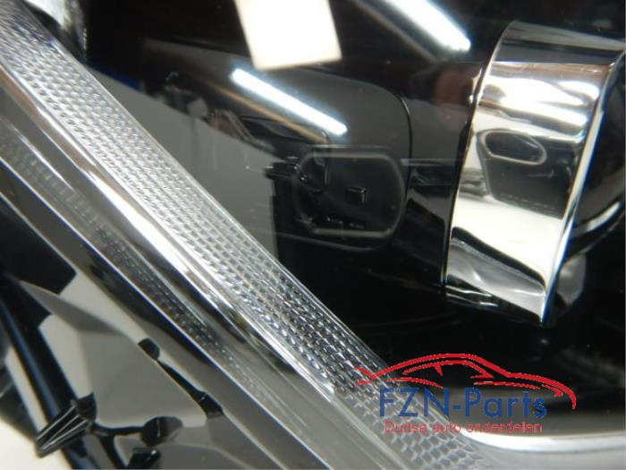VW Golf 8 IQ LED Chrome Koplamp Rechts R NIEUW