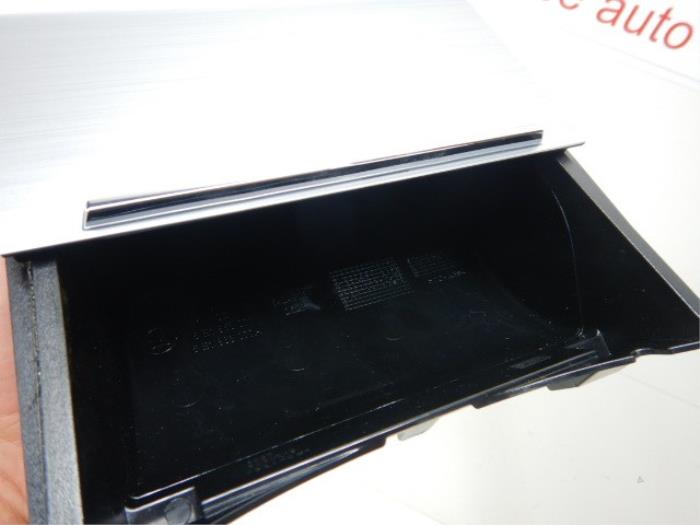 Skoda Octavia III 5E0 Inleg Set Middenconsole Met Asbak Vak Grijs