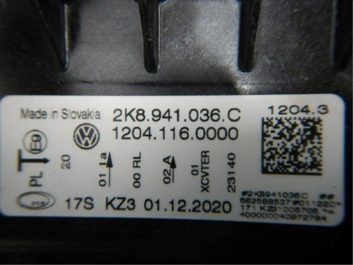 VW Caddy 2K8 Koplamp Rechts VOLLED