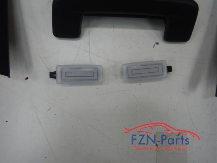 VW Tiguan 571 Hemel+Hemeldelen Zwart Compleet Pano