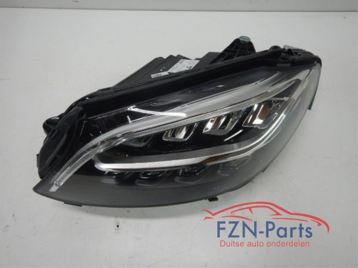 Mercedes-Benz C-Klasse W205 Facelift LED High Performance Koplamp Links C 160 (205.044) 112350 01-04-2015 01-11-2019
C 200 EQ Boost 4-matic (205.078) 131302 01-04-2018 01-05-2021
C 200 4-matic (205.043) 112354 01-04-2015 01-08-2018
C 220 d (205.014) 130969 01-05-2018 01-05-2021
C 300 4-matic (205.049) 118022 01-12-2013 01-08-2018
C 300 EQ Boost 4-matic (205.084) 136351 01-05-2019 01-05-2021
C 300 d 4-matic (205.019) 131844 01-06-2018 01-05-2021
C 300 e (205.053) 137148 01-07-2019 27-11-2022
C 200 (205.042) 100551 01-12-2013 01-08-2018
C 180 BlueTEC / d (205.036) 106289 01-05-2014 01-05-2018
C 300 BlueTEC Hybrid / h (205.012) 106292 01-05-2014 01-05-2018
C