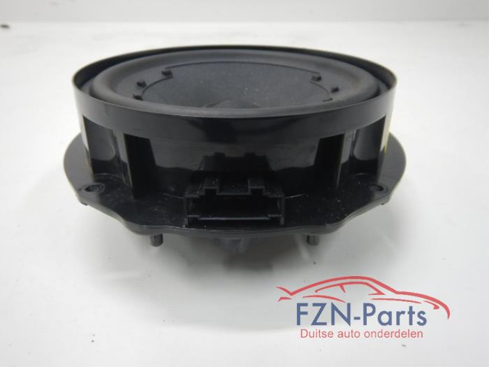 VW Golf 8 Speaker
